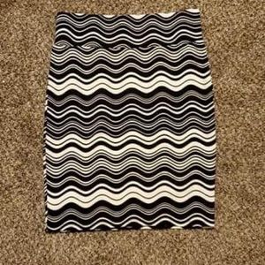 Cute Black/White Skirt!